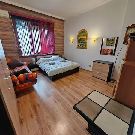 Apartment 1-br